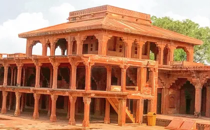Bundi To Agra Drop Via Abhaneri Step Well's & Fatehpur Sikri