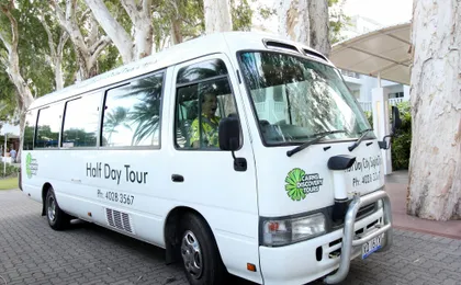 Cairns aquarium and small group city sightseeing tour