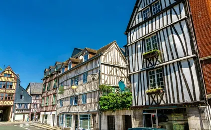 Rouen city highlights walking tour with a local guide