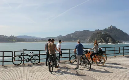 San Sebastian city bicycle tour