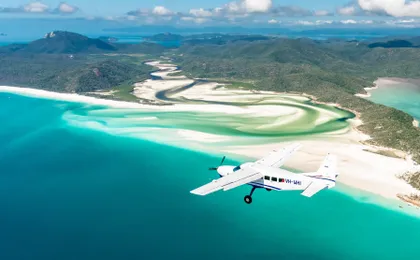 1 hour scenic flight, Whitehaven Beach, Hill Inlet, GBR and Heart Reef