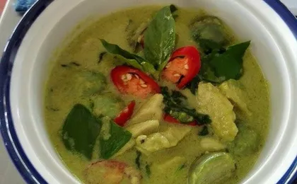 Cooking Class and Market Tour + Basic Carving in Phuket