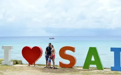 San Andrés Island guided tour in Chiva bus