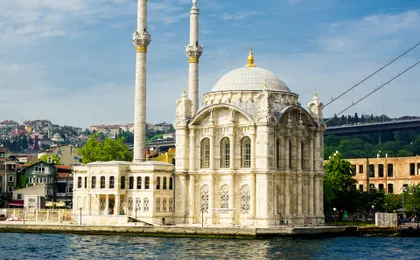 Bosphorus boat tour and audio guide app