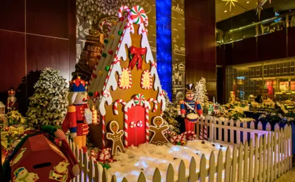 Vancouver Heritage Buildings Holiday Tour with Hot Chocolate
