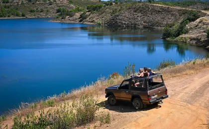 4x4 Algarve adventure with salt pans visit and local delicacy tasting