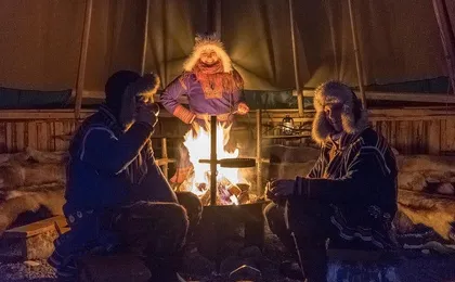 Sami Culture Experience with 10-Minute Reindeer Sledding