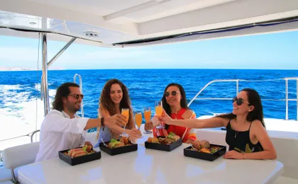 Land’s End Boat and Snorkelling Tour