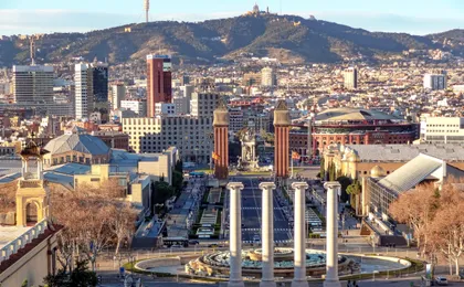 Barcelona guided tour with Sagrada Familia and Park Güell entry