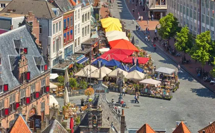 Nijmegen audio walking tour with landmarks and legends