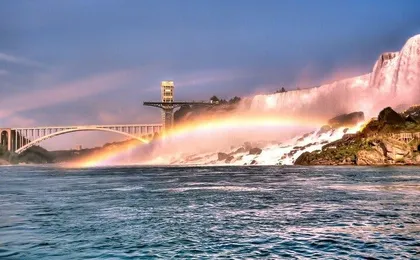 Niagara Falls night illumination tour