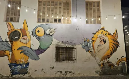 Jeddah Al Balad walking tour with traditional craft workshop