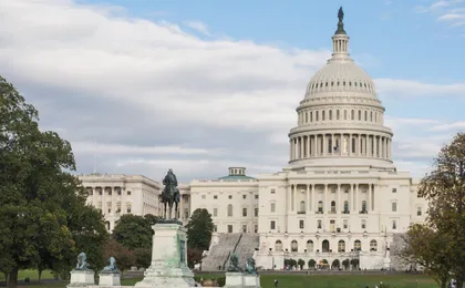 Discover DC bus tour and boat cruise