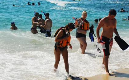 Chileno Bay and Santa Maria Cove snorkeling tour in Los Cabos