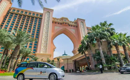 Dubai private vehicle hire with experienced driver