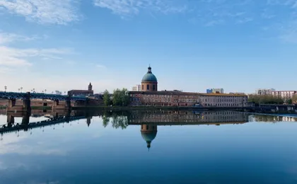 Old Town Toulouse exploration game and tour