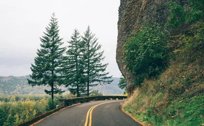 Afternoon half-day to Multnomah Falls and River Gorge Waterfalls