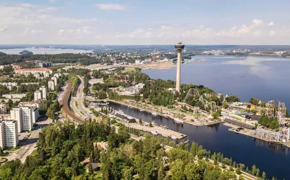 90-minute Tampere walking tour with local guide