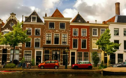 Leiden walking tour with a local