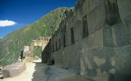 Pisac Market, Archaeological Site, and Ollantaytambo full-day private tour