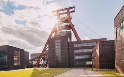 Self-guided tour of Essen via in-app e-scavenger hunt