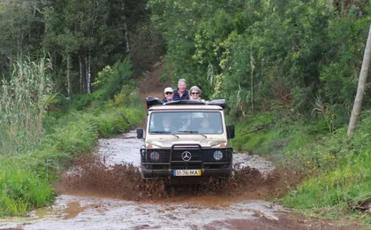 Algarve 4x4 adventure with local tastings and river beach swim