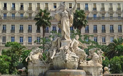 The must-sees of Toulon guided walking tour