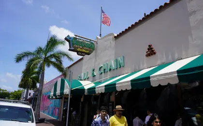 Little Havana food tour with tastings and Cuban coffee in Miami