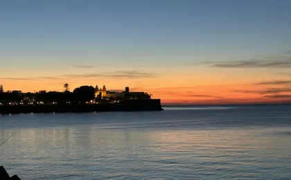 Sunset catamaran experience in Cadiz with one drink