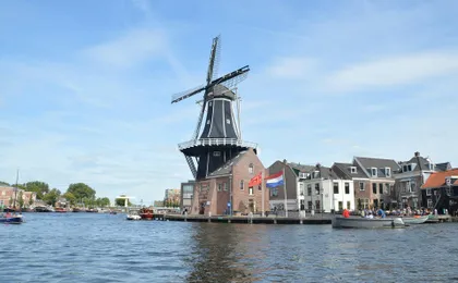 Haarlem self-guided audio tour app with historic centre walk