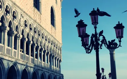 Morning walking tour of Venice with St. Mark's Basilica and gondola ride
