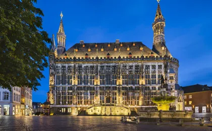 Aachen audio walking tour with cathedral and imperial heritage