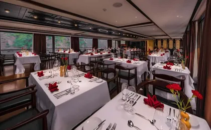 Halong Bay Luxury 3 Days Cruise (2 Nights on Boat - Balcony Cabin)