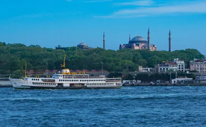 Bosphorus boat tour and audio guide app