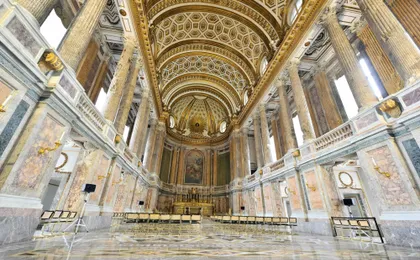 Reggia di Caserta guided tour from Naples