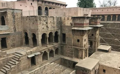 Guided Fatehpur Sikri & Abhaneri Tour From Agra To Jaipur By Car