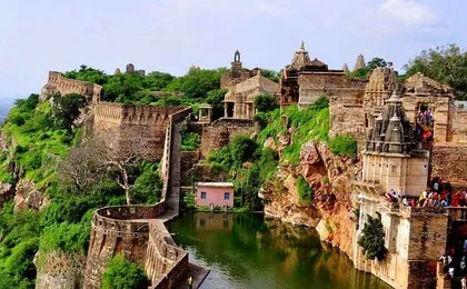 One Way Transfer From Bundi To Udaipur Drop With Optional Stop at Chittorgarh