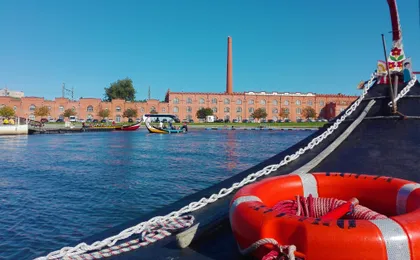 Aveiro and Costa Nova excursion with Moliceiro boat tour