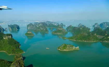 Halong Bay Sightseeing With Seaplane -A Great View of UNESCO World Heritage Site