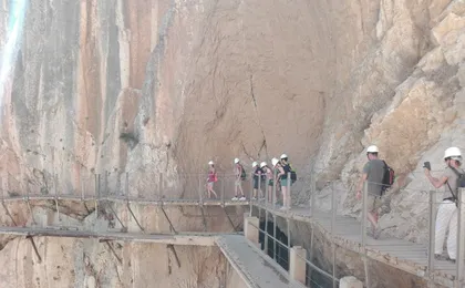 Caminito del Rey guided tour with shuttle bus from El Chorro