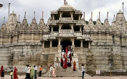 Private Transfer from Jodhpur to Udaipur with Ranakpur Jain Temple