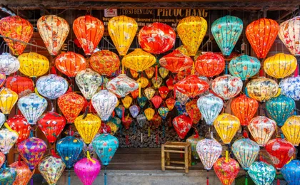 Hoi An mysterious night and lantern lights tour with dinner
