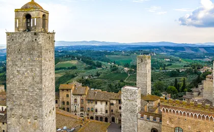 Private Tour - Classic Chianti Villages & San Gimignano with Wine Tastings & Lunch