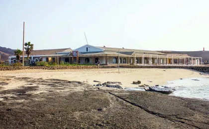 Adults-only tour of Sal with lunch and Salt Lake visit