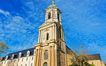 Rennes city highlights walking tour with a local guide
