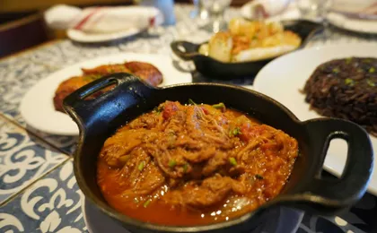 Little Havana food tour with tastings and Cuban sandwich in Miami