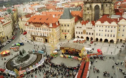 Prague full-day sightseeing tour with lunch and river cruise