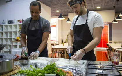 Seafood paella cooking class and Ruzafa market visit