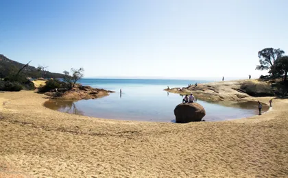 Wineglass Bay and Freycinet National Park Day Tour