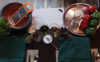Greek Cooking Class with Market Visit and Lunch
